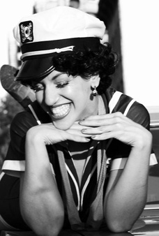 UCW Radio Profile : Burlesque Performer Sizzle Dizzle